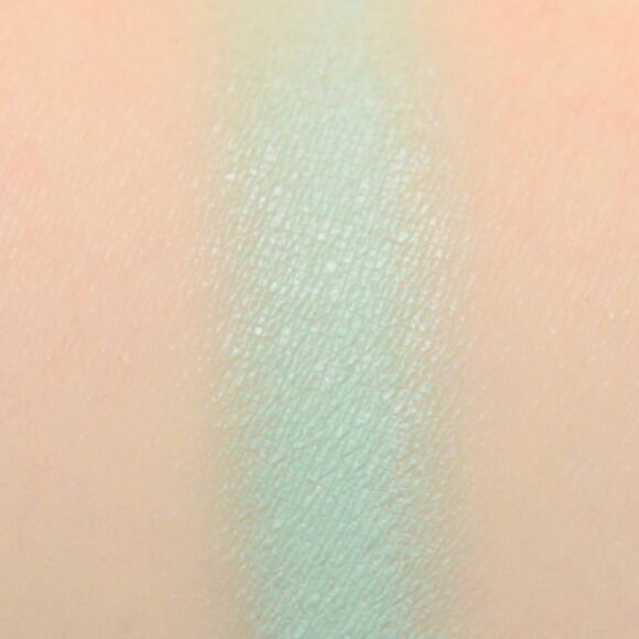 MAC Matte Eyeshadow - Shade Mint Condition - Picture 4 of 17
